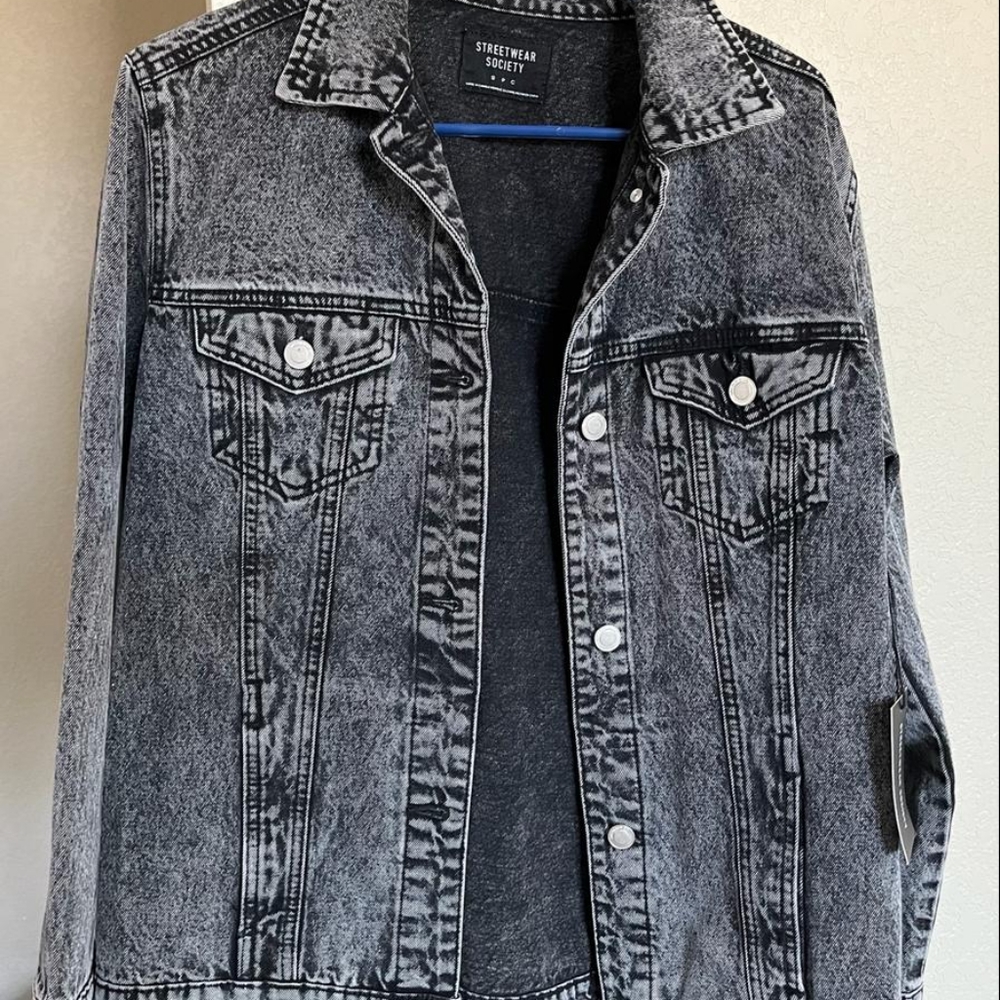 Street wear Society, Women,Jeans Jacket, Brand new, size small, Faded black